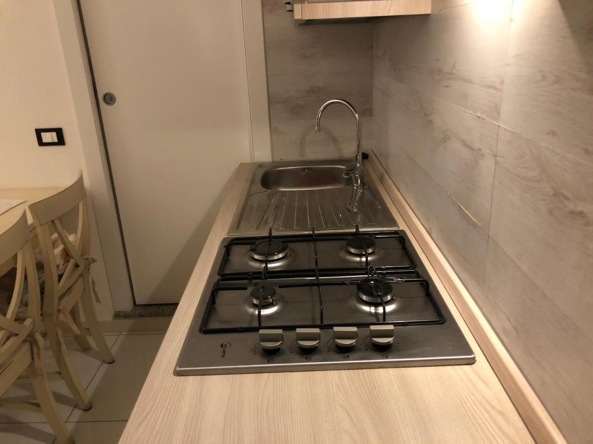 Elegante Monolocale Al Centro Del Paese Apartamento Teulada Exterior foto